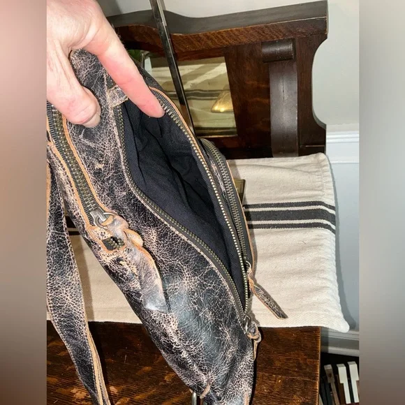 NWOT Bed Stu Leather Aiken 2 Way Crossbody Bag Black Rustic Retail $265 - Picture 11 of 13